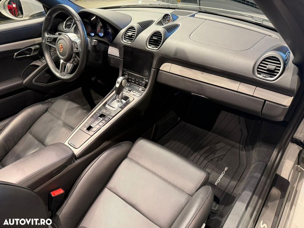 Porsche Boxster - 35