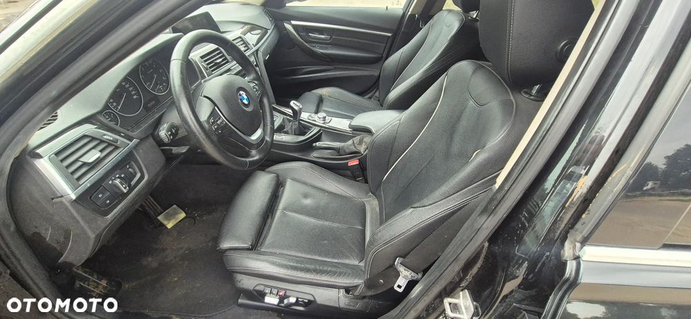 BMW Seria 3 318d xDrive Luxury Line - 17