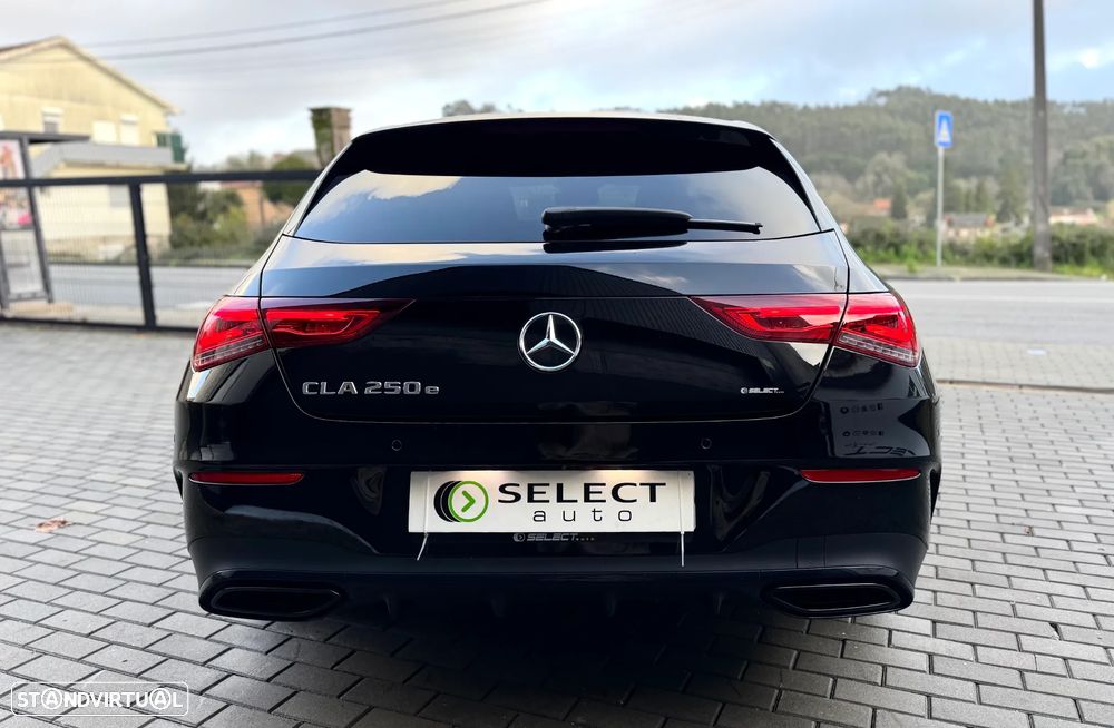 Mercedes-Benz CLA 250 e Shooting Brake AMG Line - 3