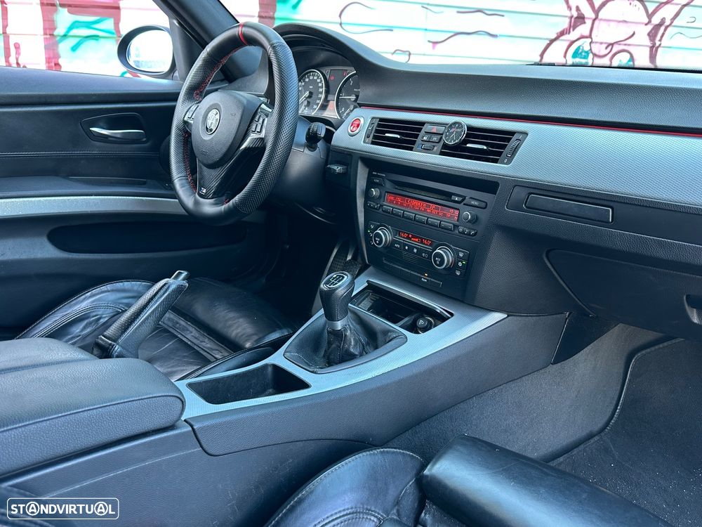BMW 318 d Touring Pack M - 14