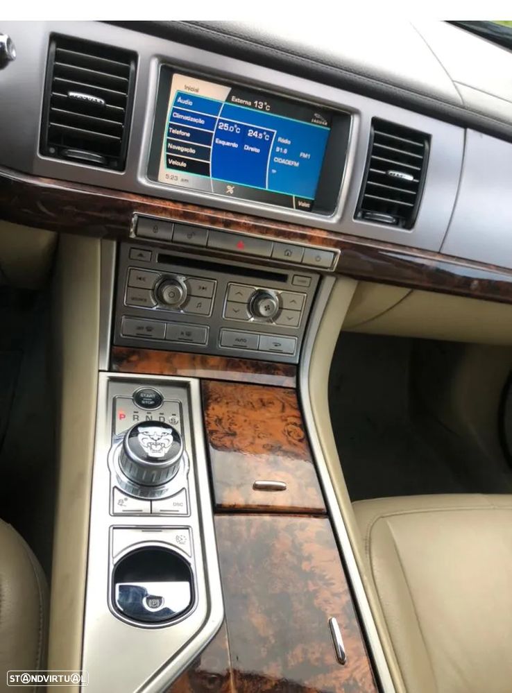 Jaguar XF 3.0 V6 Luxury - 36