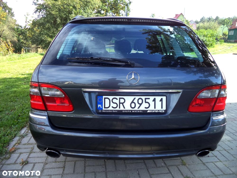 Mercedes-Benz Klasa E 280 CDI 4-Matic T Avantgarde - 4