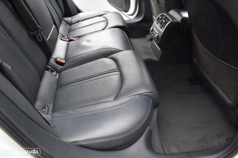 Audi A6 Avant 2.0 TDi Exclusive S tronic - 36