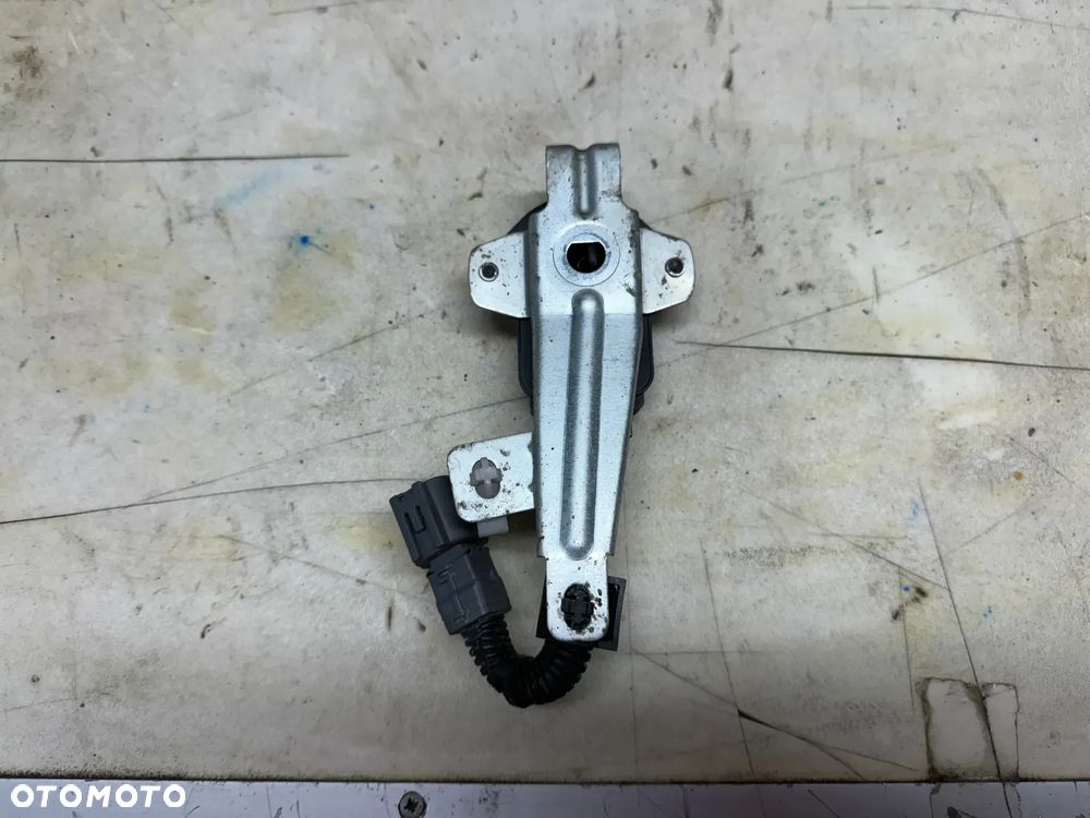 Czujnik poziomowania zawieszenia Toyota Land Cruiser 150 - oryginalny 89241 60010 - 2