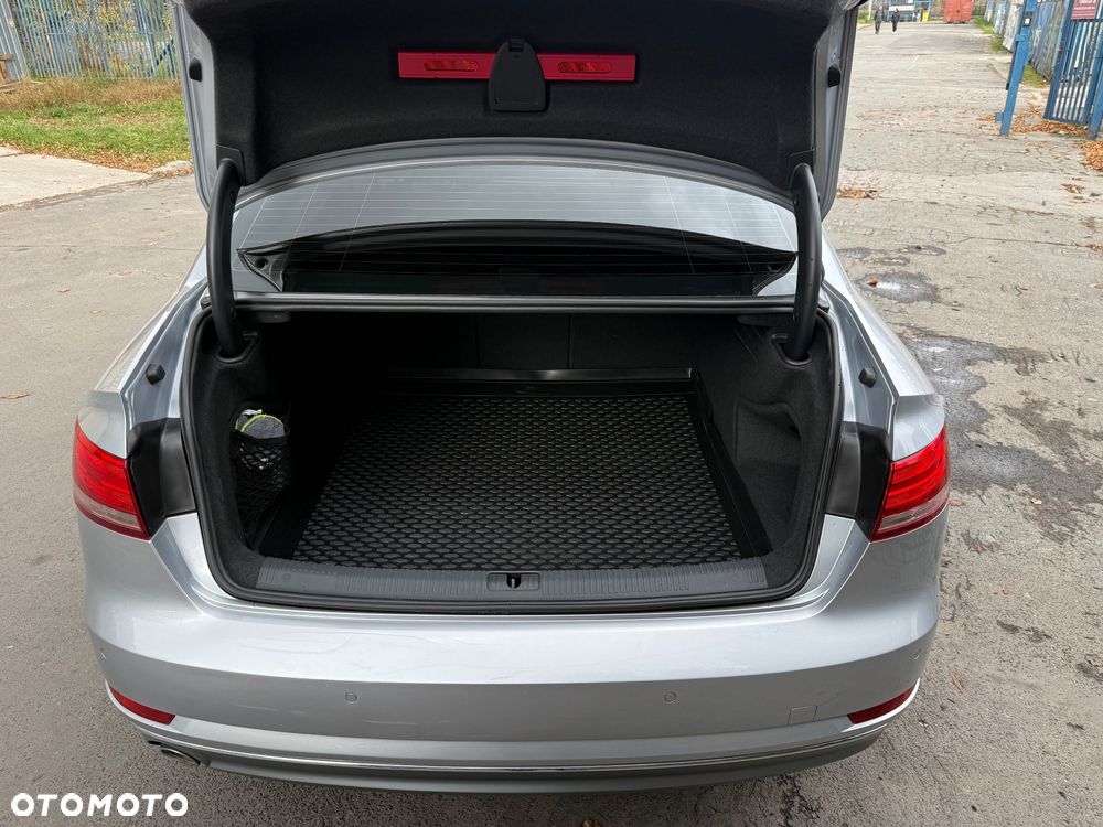 Audi A4 Limousine - 20
