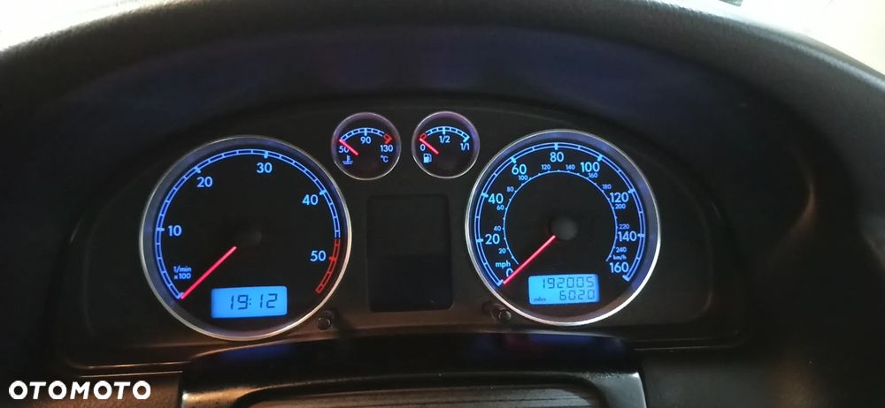 Volkswagen Passat 1.9 TDI Comfortline - 20