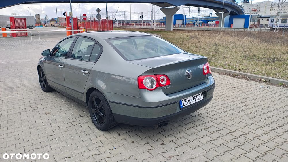 Volkswagen Passat 1.8 TSI Individual - 7