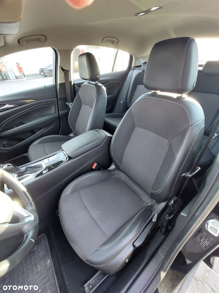 Opel Insignia - 21
