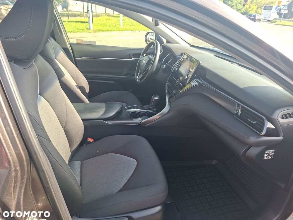 Toyota Camry 2.5 Hybrid Comfort CVT - 9