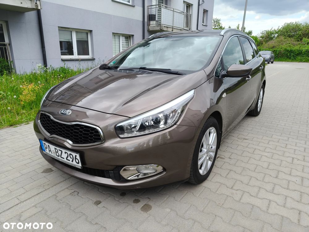Kia Ceed - 9