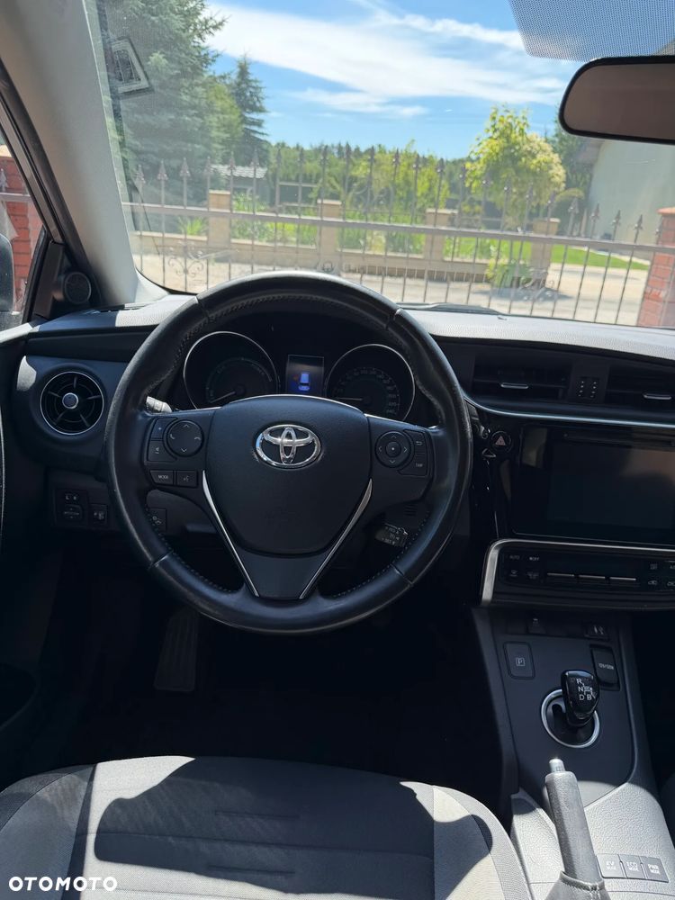 Toyota Auris - 12