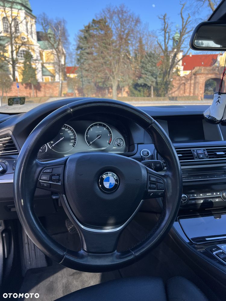 BMW Seria 5 520d - 15