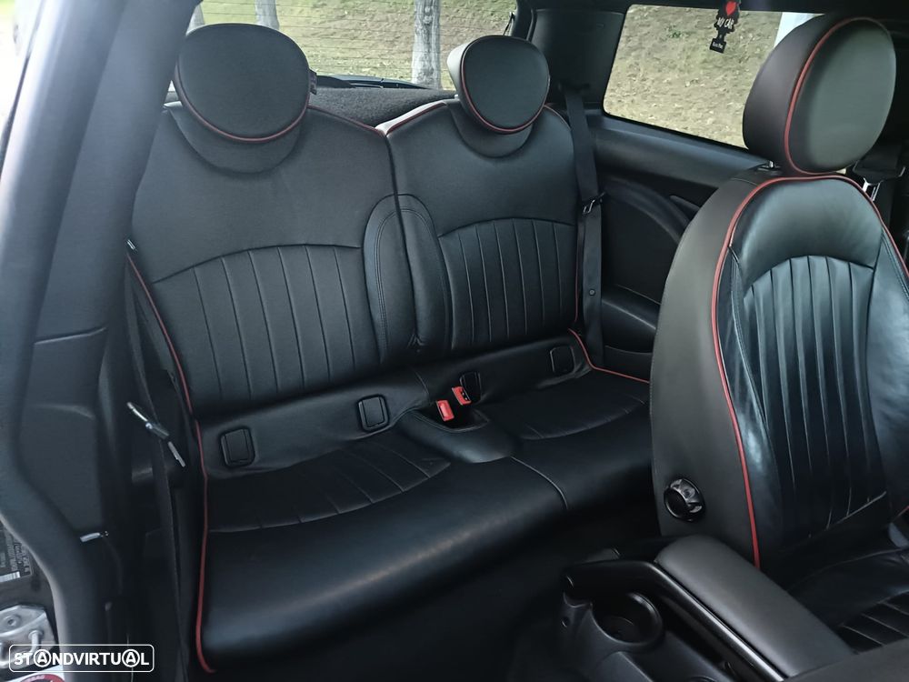 MINI Coupé John Cooper Works - 14