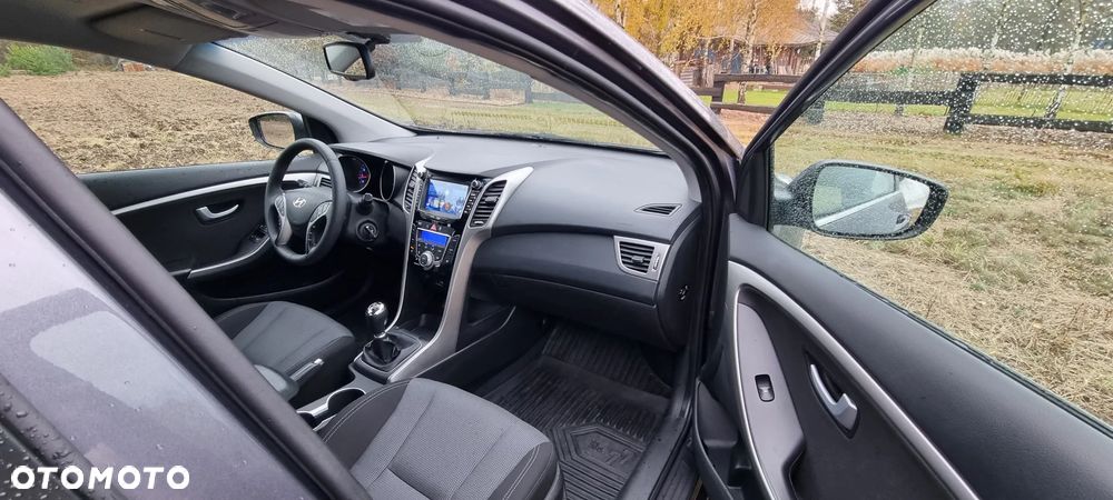 Hyundai i30 1.4 Passion Plus - 13