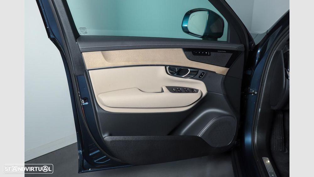 Volvo XC 90 2.0 T8 PHEV Plus Dark AWD - 18