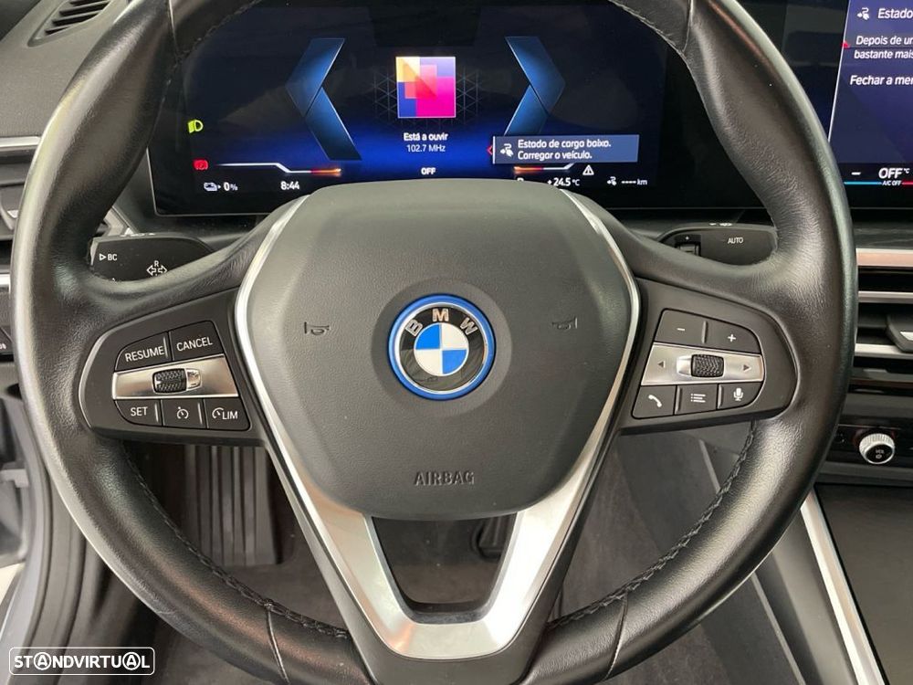 BMW i4 eDrive40 - 14
