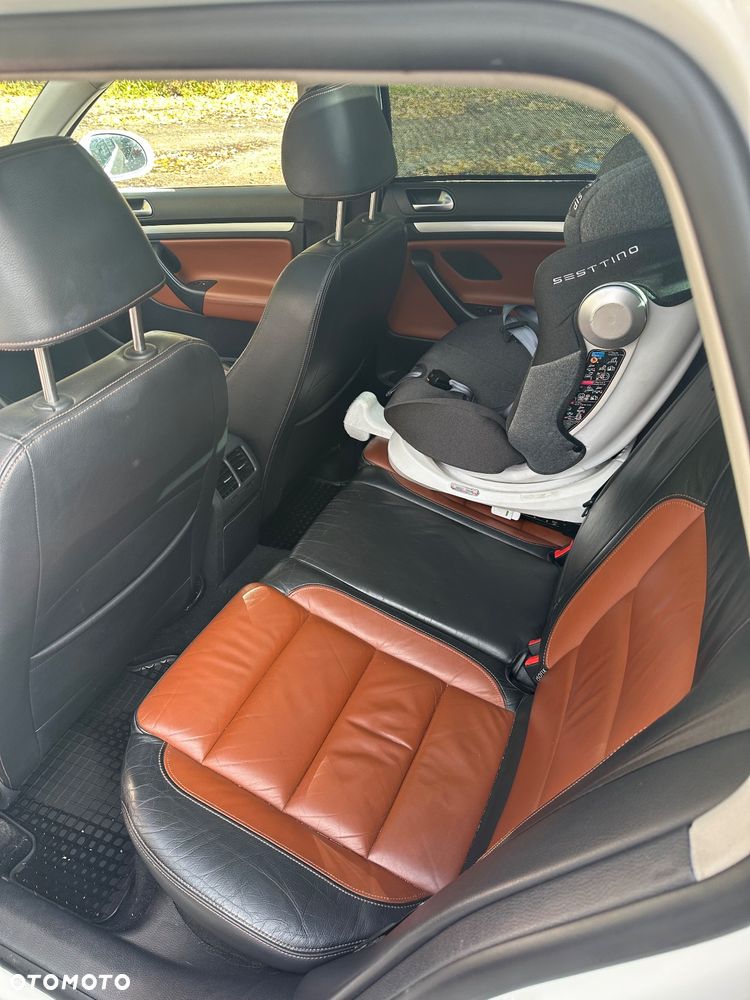 Volkswagen Golf Variant 2.0 TDI DPF Exclusive - 10