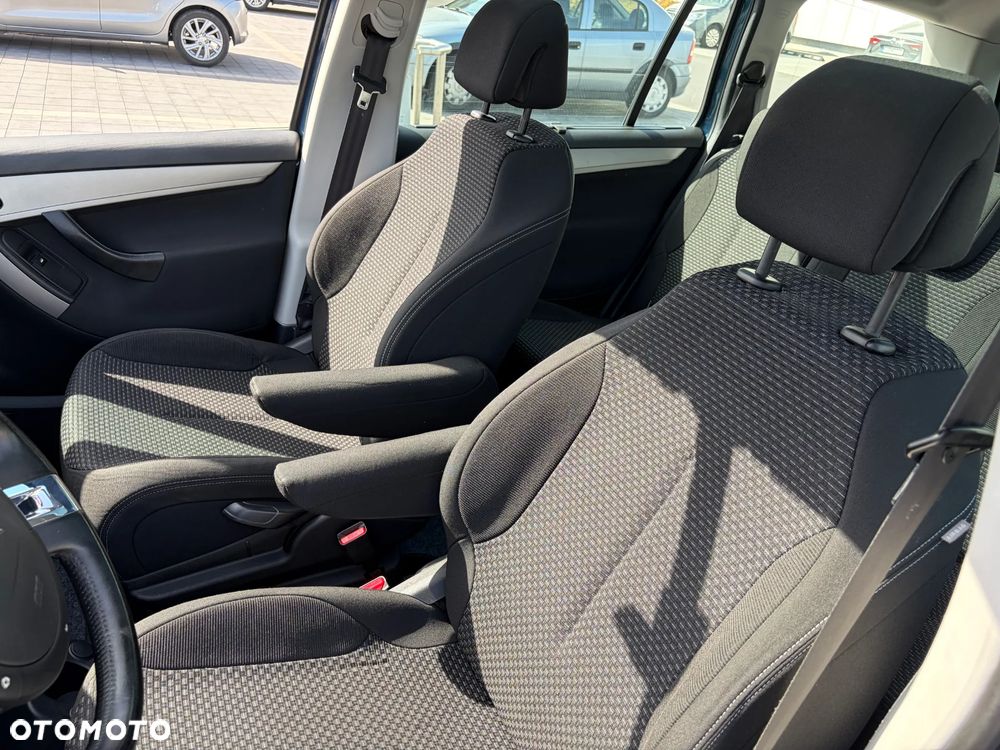 Citroën C4 Grand Picasso - 13