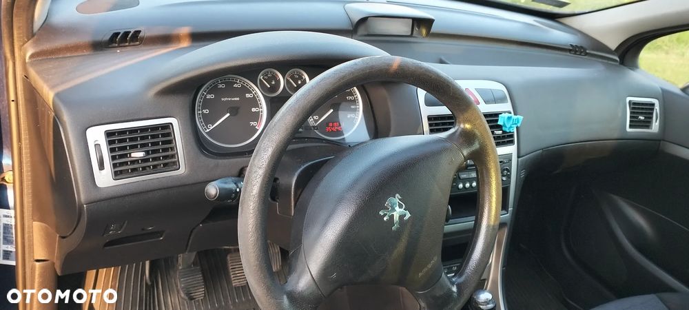 Peugeot 307 1.6 - 8