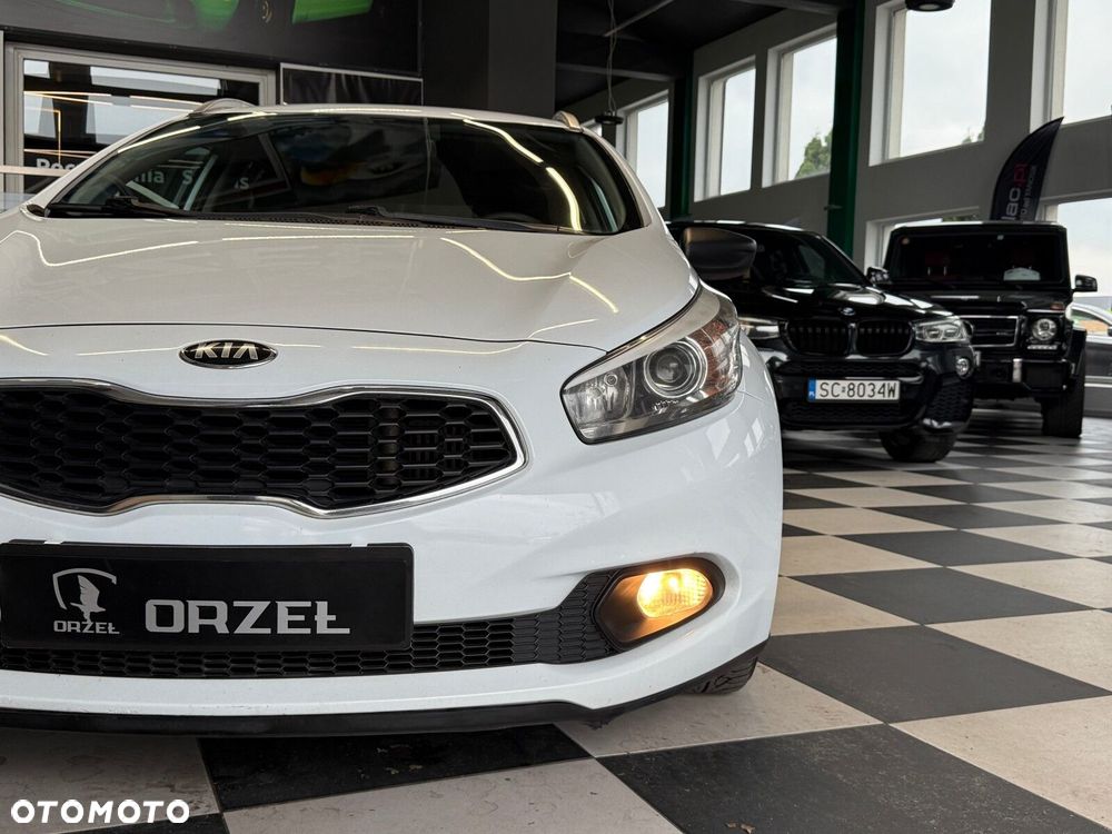 Kia Ceed - 30