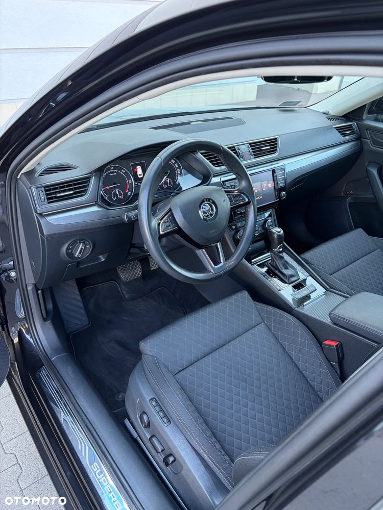Skoda Superb 2.0 TDI 4x4 Style DSG - 23