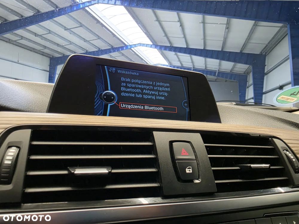 BMW Seria 3 318d Blue Performance Modern Line - 36