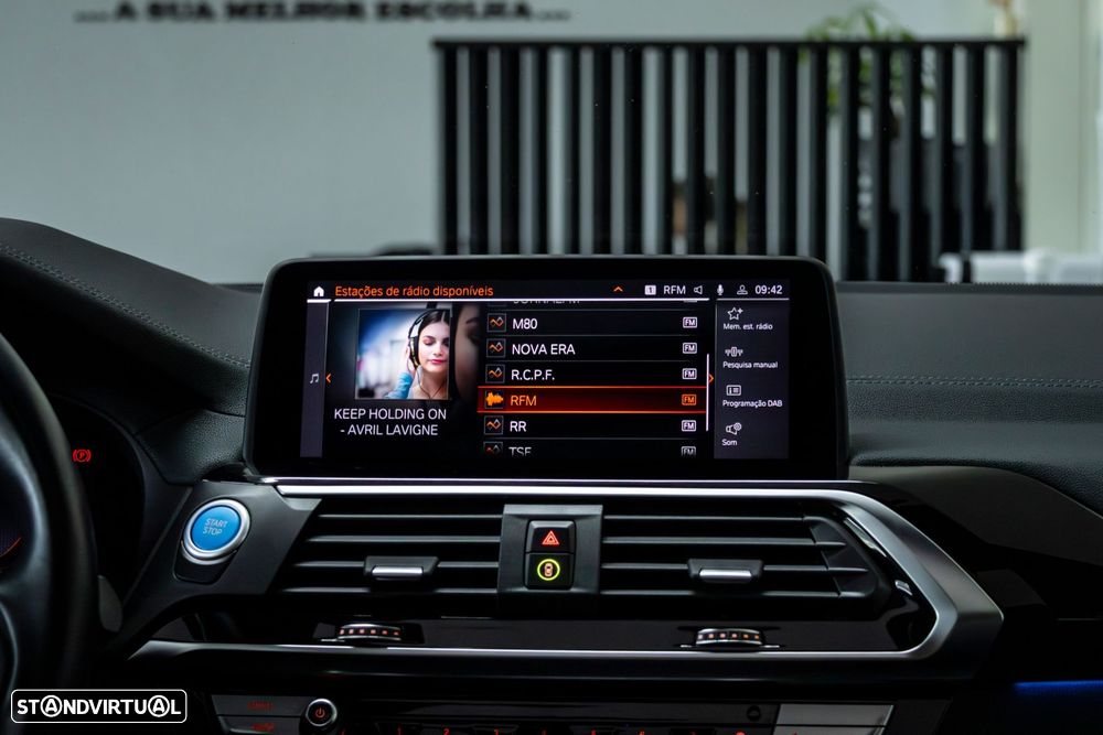 BMW iX3 Inspiring - 29