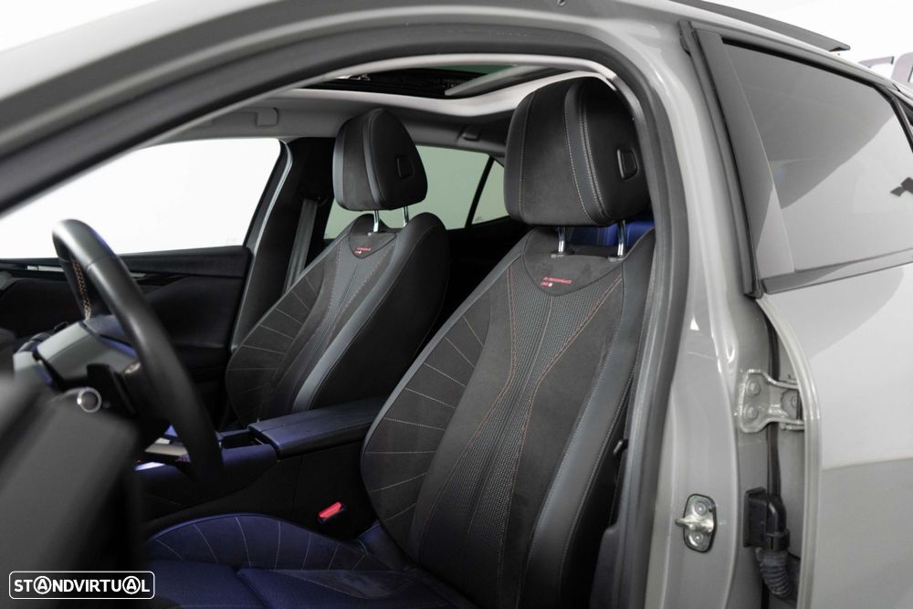 DS DS4 E-Tense Performance Line EAT8 - 8