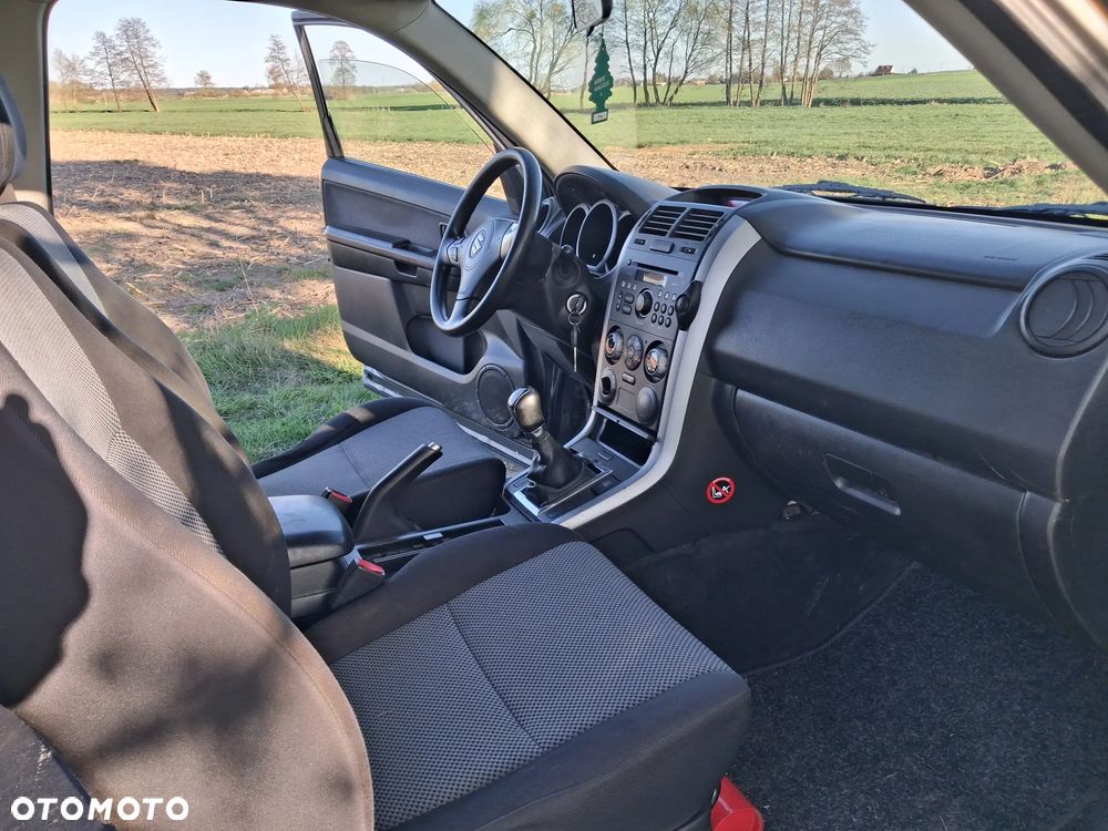 Suzuki Grand Vitara 1.9 DDiS Comfort - 11