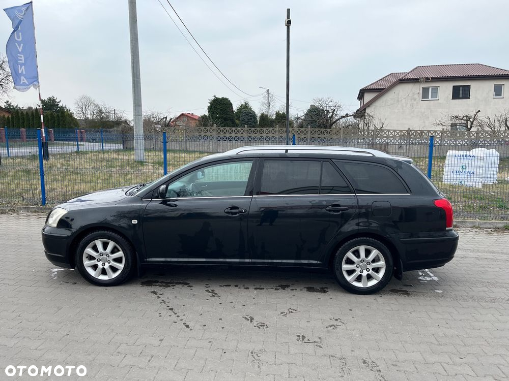 Toyota Avensis - 7