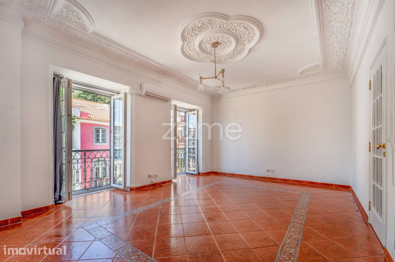 Apartamento de charme na Rua de São Bento, junto ao Parlamento
