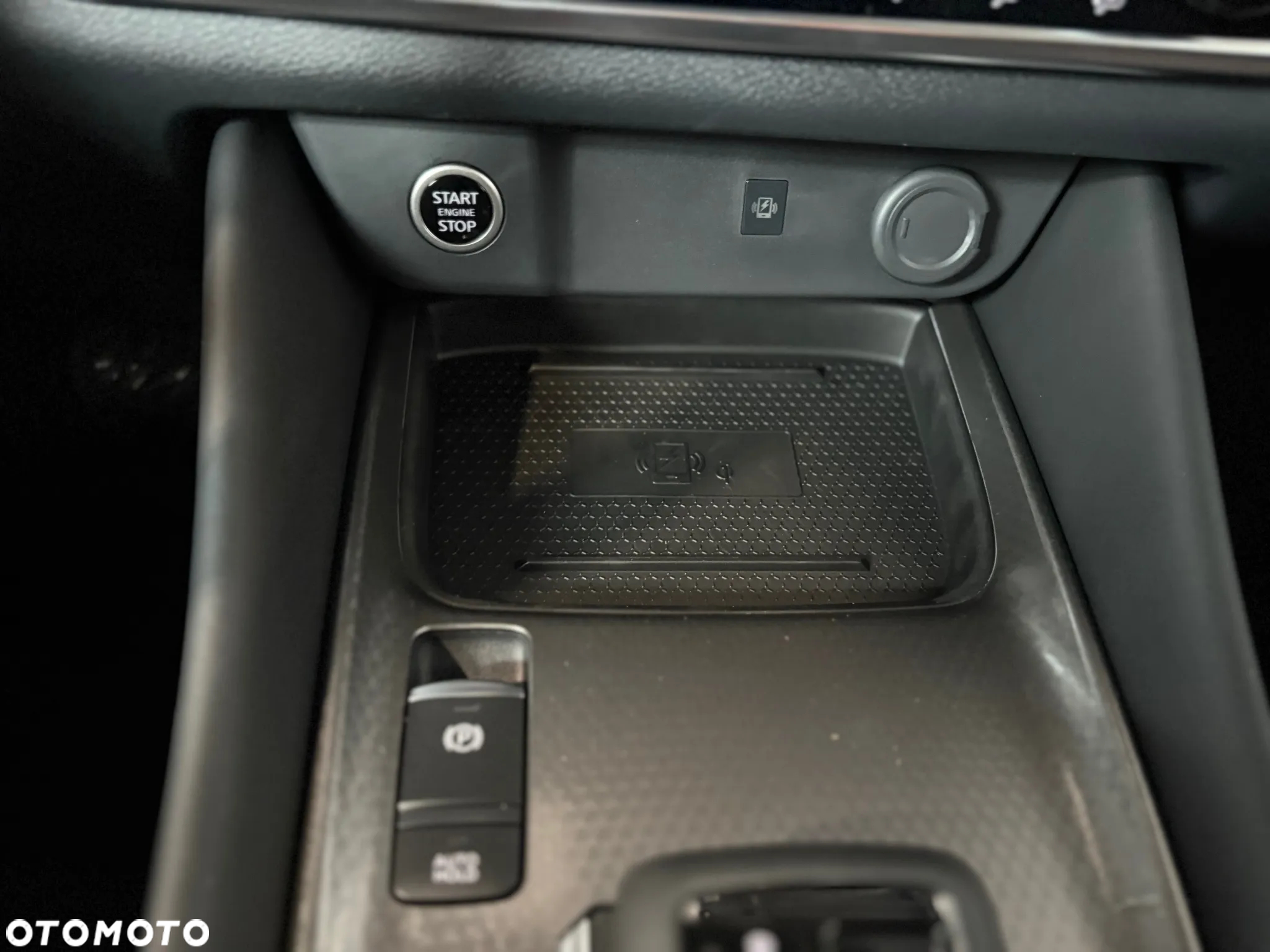 Nissan Qashqai 1.3 DIG-T mHEV N-Connecta Xtronic - 22