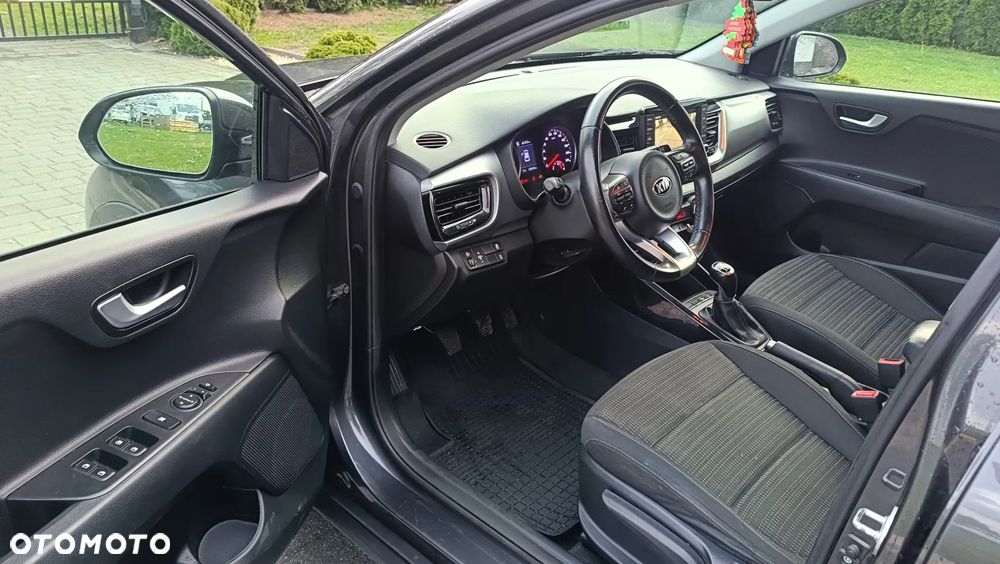 Kia Stonic - 5
