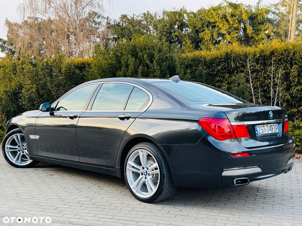 BMW Seria 7 740i - 3