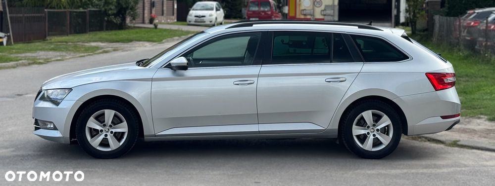 Skoda Superb 2.0 TDI DSG Sportline - 8
