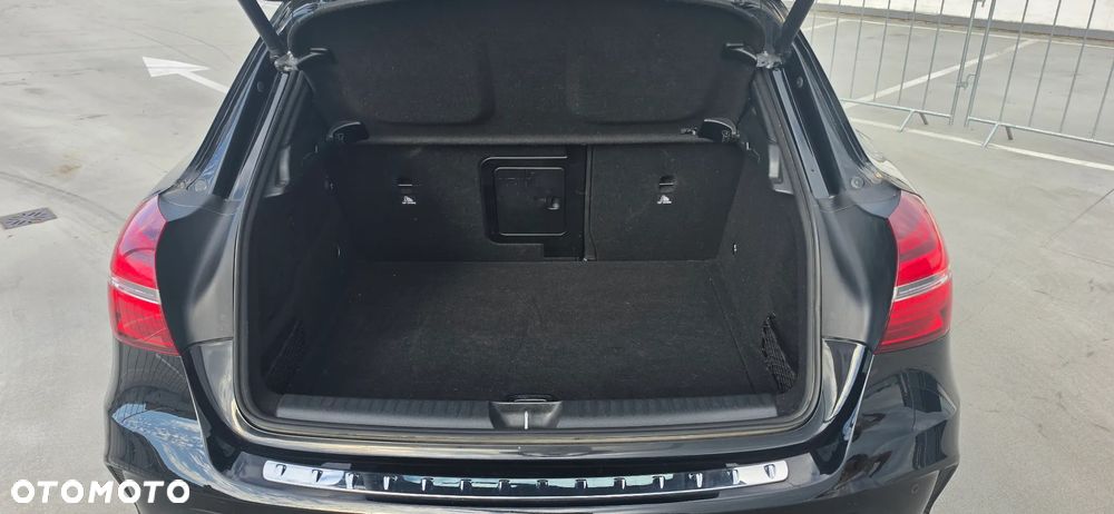 Mercedes-Benz GLA 200 7G-DCT - 6