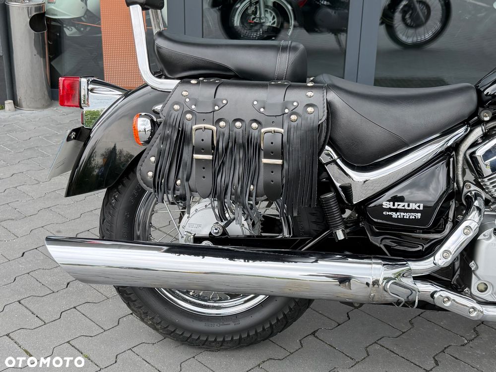 Suzuki Intruder - 5