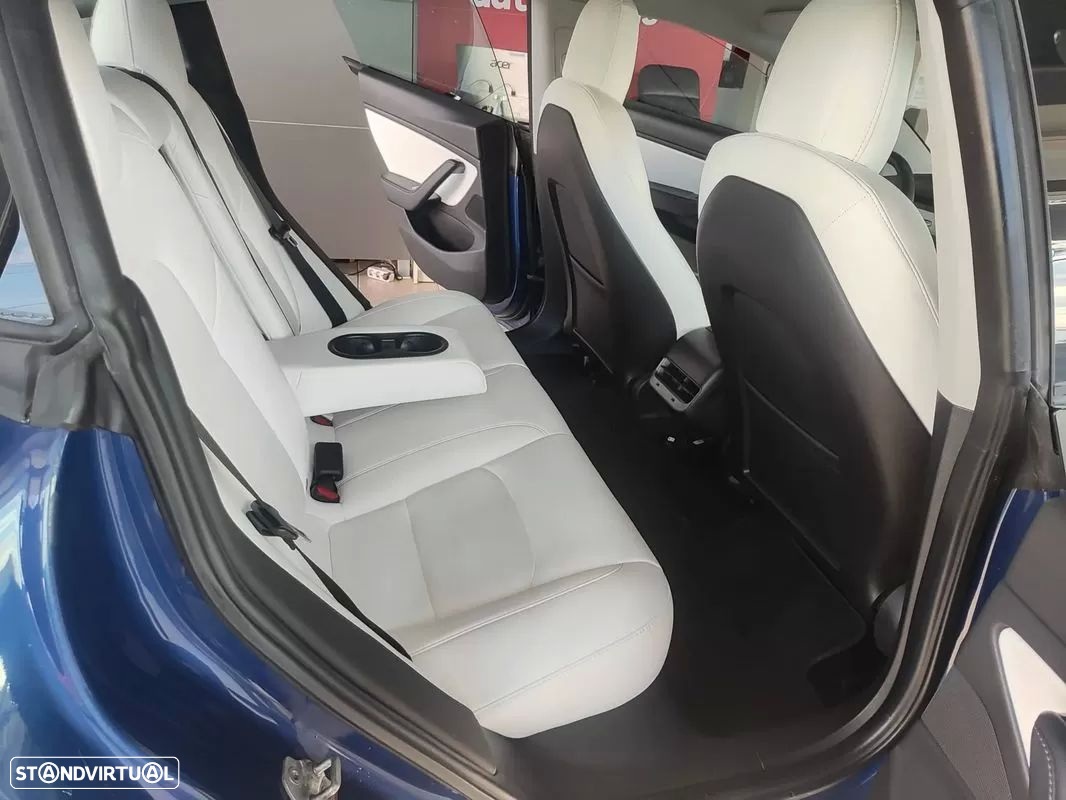 Tesla Model 3 - 15