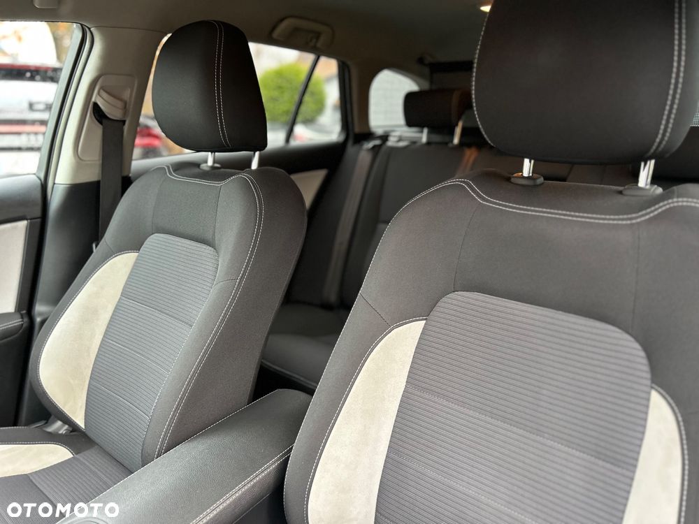 Toyota Avensis Touring Sports 2.0 D-4D Edition-S - 25