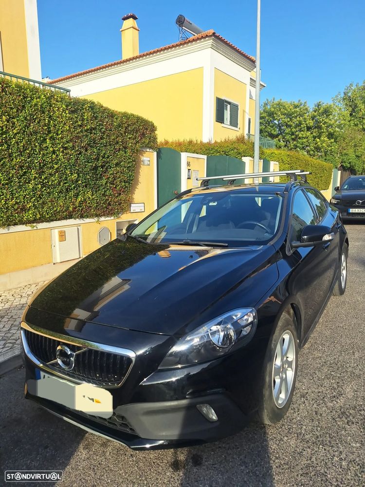 Volvo V40 Cross Country 2.0 D2 Momentum - 1