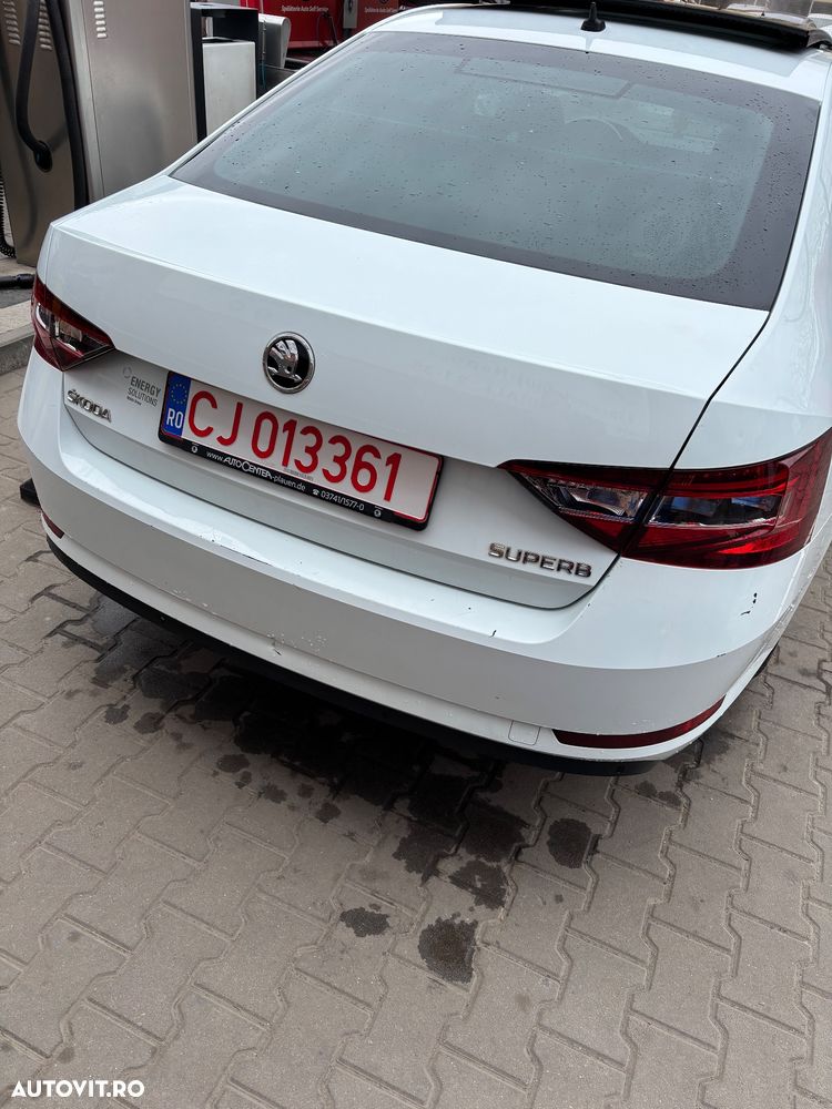 Skoda Superb 2.0 TDI DSG Sportline - 5