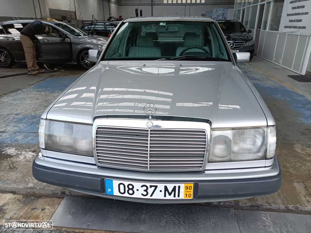 Mercedes-Benz E 200 ver-d-2-0 - 3