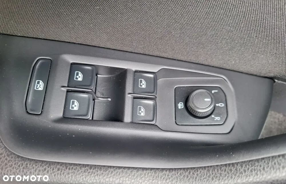 Volkswagen Passat Variant 1.5 TSI OPF DSG Elegance - 23