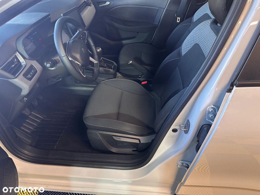 Renault Clio - 32