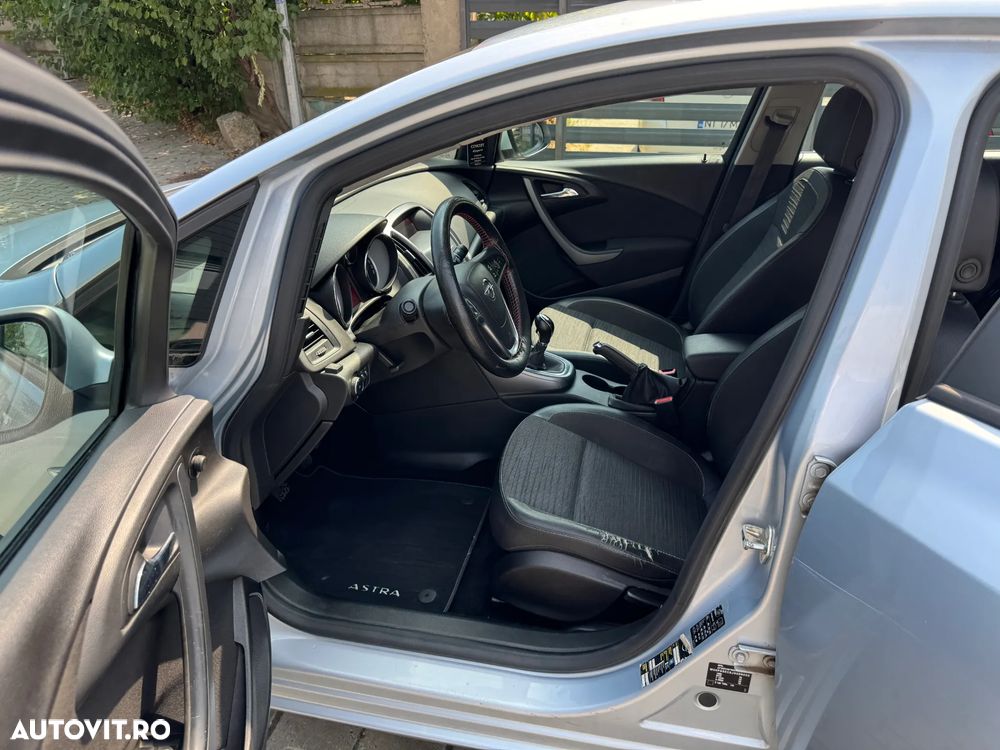 Opel Astra 1.4 Turbo ECOTEC Selection - 3
