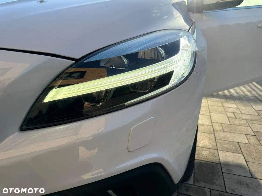 Volvo V40 - 10