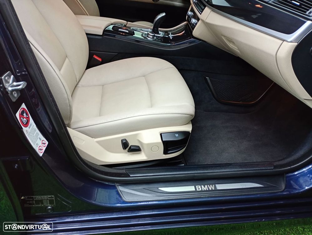 BMW 520 d xDrive Line Luxury Auto - 35