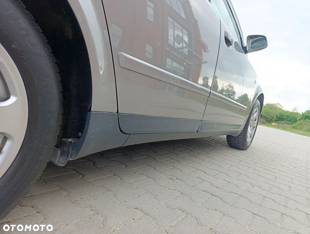 Audi A4 Limousine - 11