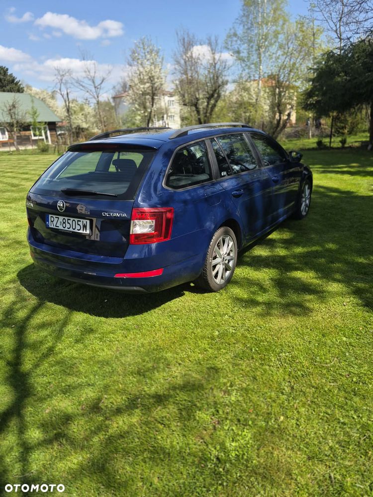 Skoda Octavia 2.0 TDI Style - 16
