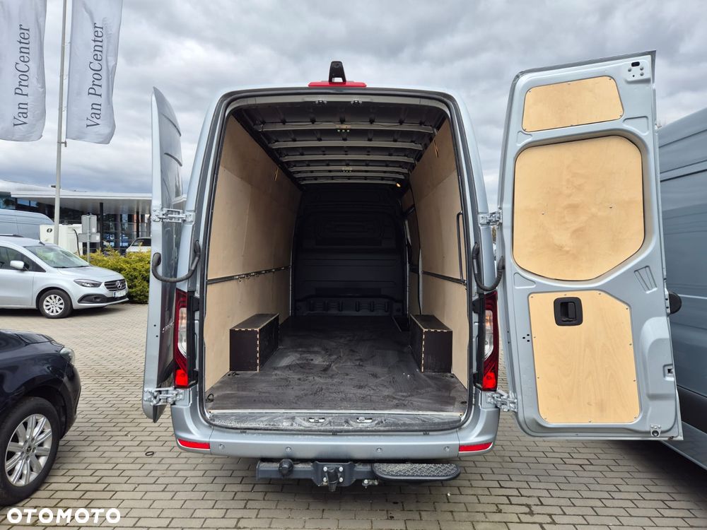 Mercedes-Benz Sprinter 317 - 23